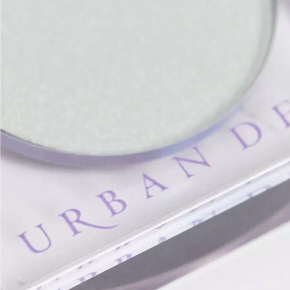 Urban Decay 24/7 Shadow - Picture 8 of 9